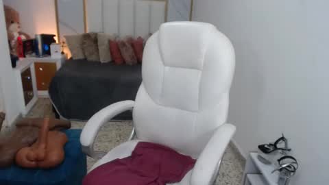 Snapshot of annita_cooper_ chatting on February 12, 2025, 6:51 pm anna online show from February 12, 2025, 6:51 pm