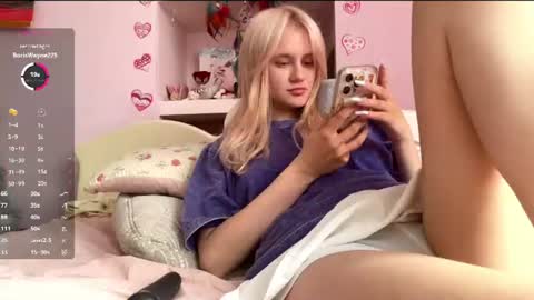 Snapshot of annrosy chatting on July 4, 2026, 11:38 am Hello my name is Kate online show from July 4, 2026, 11:38 am