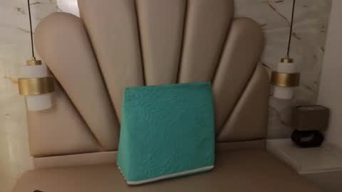 Anny bridge online show from April 22, 2026, 9:38 pm