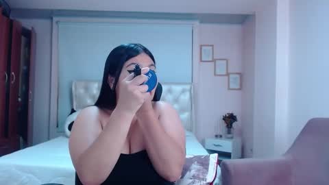 ANNY LOUIS online show from February 9, 2025, 1:33 am