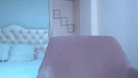 ANNY LOUIS online show from February 22, 2025, 2:17 am