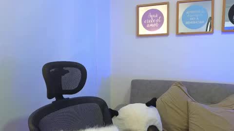 ANNY LOUIS online show from October 3, 2025, 7:33 pm