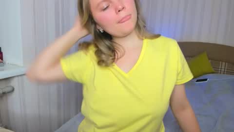 Snapshot of anny_love_you chatting on October 16, 2025, 10:00 pm anny_love_you online show from October 16, 2025, 10:00 pm