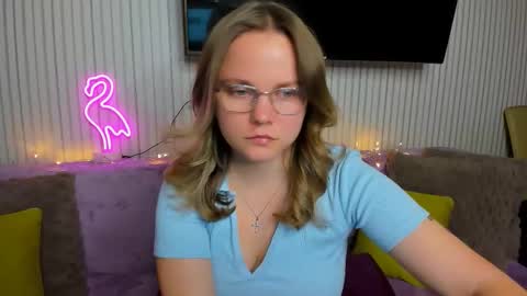 anny_love_you online show from November 18, 2025, 3:05 pm