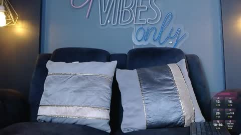 anny_loves online show from March 28, 2026, 5:12 pm