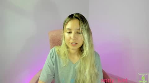 Issabela online show from November 7, 2025, 3:56 pm