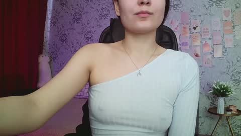 Annie online show from December 18, 2024, 8:09 am