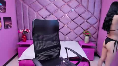 Anny online show from September 25, 2025, 5:16 pm