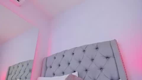 Snapshot of annybluey chatting on February 26, 2025, 3:19 pm Anny bluey online show from February 26, 2025, 3:19 pm