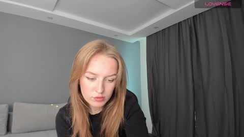 Snapshot of annyfourse chatting on December 8, 2024, 10:19 am AnnyFourse online show from December 8, 2024, 10:19 am