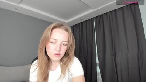 Snapshot of annyfourse chatting on December 20, 2024, 8:49 am AnnyFourse online show from December 20, 2024, 8:49 am