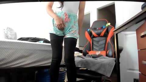 annyhasa online show from February 25, 2026, 3:54 pm