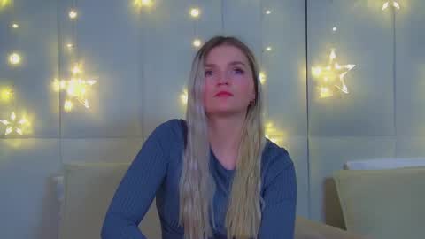 annyraii online show from December 1, 2025, 6:29 am