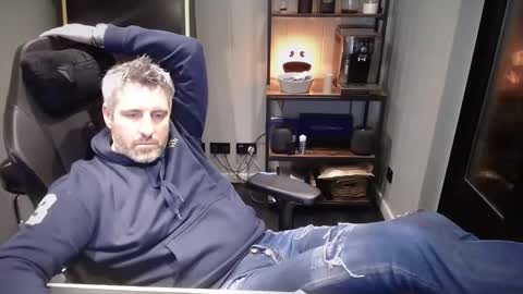 anonymousblokeuk online show from December 23, 2024, 2:35 am