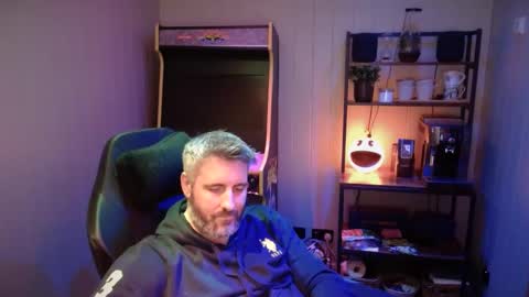 anonymousblokeuk online show from January 30, 2025, 8:31 pm