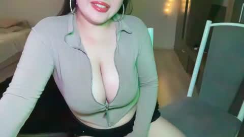 Snapshot of anora_sunny chatting on July 8, 2026, 10:47 pm Any online show from July 8, 2026, 10:47 pm