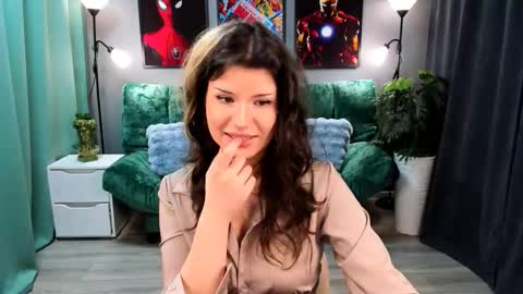 Anora online show from November 29, 2025, 1:36 pm