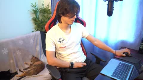 Snapshot of anthobuitrago chatting on January 10, 2025, 3:27 pm Anthony Buitrago Independent model online show from January 10, 2025, 3:27 pm