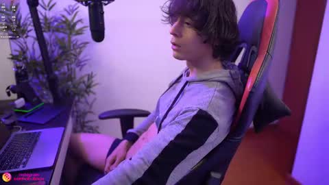 Snapshot of anthobuitrago chatting on February 28, 2025, 2:20 am Anthony Buitrago Independent model online show from February 28, 2025, 2:20 am