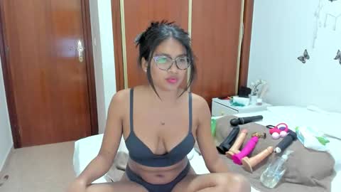 anthonela_hotsex online show from November 26, 2025, 10:55 pm