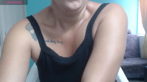 Anthonela Queen online show from January 6, 2026, 1:04 pm