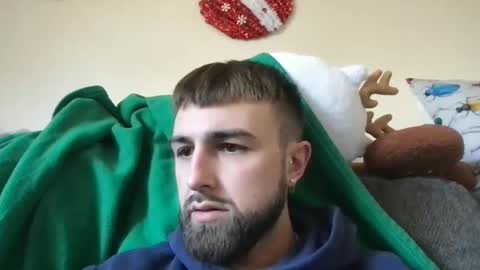 Ant online show from December 12, 2024, 6:21 pm