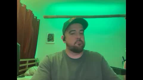 anthonymario86 online show from October 25, 2025, 5:26 am