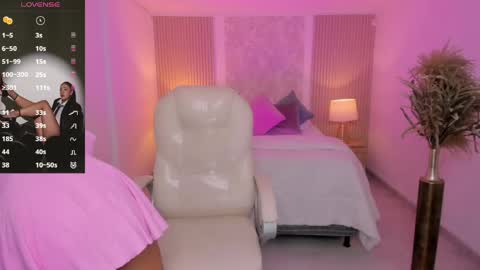 Snapshot of antonella_grayy chatting on April 25, 2026, 11:02 am Antonella Grayy online show from April 25, 2026, 11:02 am