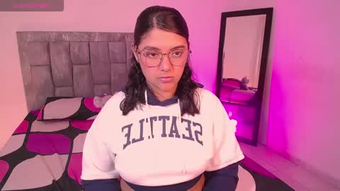 Antonella online show from November 28, 2025, 10:23 pm