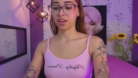 Antonella online show from March 22, 2026, 11:57 am