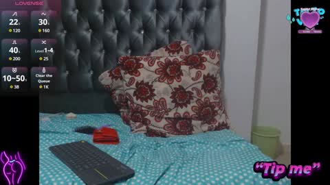 AntonellaAndNoah online show from January 5, 2025, 3:43 am