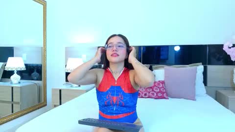 Antonella online show from March 19, 2026, 6:06 am