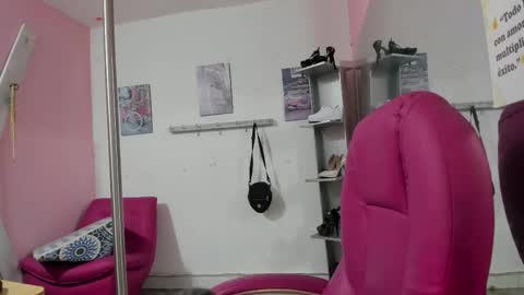 ANTONELLA online show from December 1, 2025, 11:48 am