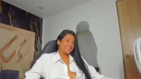 AntonellaTawer online show from September 22, 2025, 2:57 am