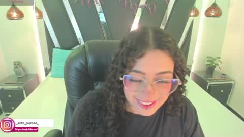 Snapshot of antonellepiercee chatting on July 11, 2026, 11:35 am A N T O N E L L E online show from July 11, 2026, 11:35 am
