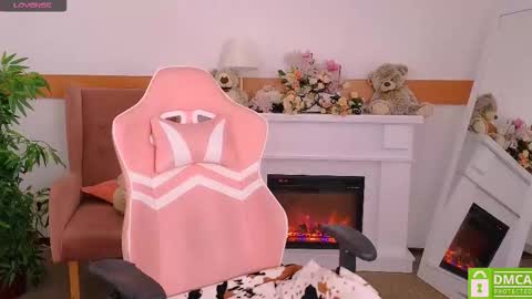 antonia_ferrero online show from November 9, 2025, 6:55 am