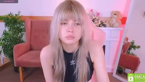antonia_ferrero online show from December 4, 2025, 10:46 am