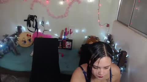 Antonia online show from February 17, 2025, 6:09 am