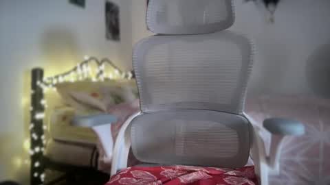 Snapshot of antoniabloom chatting on February 9, 2026, 2:48 am Antonia online show from February 9, 2026, 2:48 am