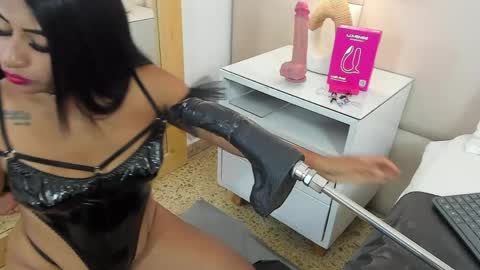 Antonia online show from April 9, 2026, 1:05 pm