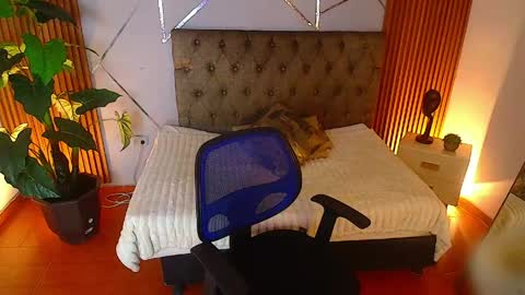 Antonella online show from April 29, 2026, 6:39 am