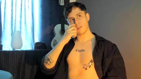 antonnello_ online show from October 21, 2025, 3:02 pm