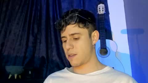 antonnello_ online show from November 16, 2025, 1:55 am