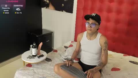 Snapshot of antony_d_ossa chatting on July 6, 2026, 8:22 pm antony_d_ossa online show from July 6, 2026, 8:22 pm