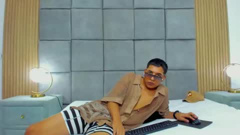 Antonycress online show from November 8, 2025, 3:23 pm