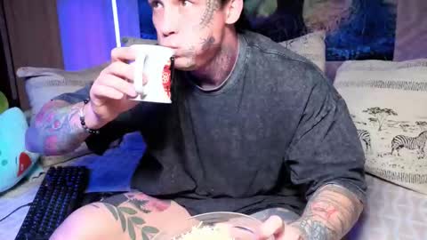 Tom online show from November 3, 2025, 3:24 pm