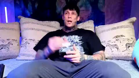 Tom online show from December 18, 2025, 6:52 am