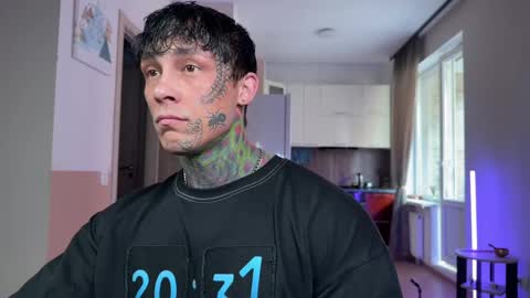 Tom online show from April 1, 2026, 7:42 am