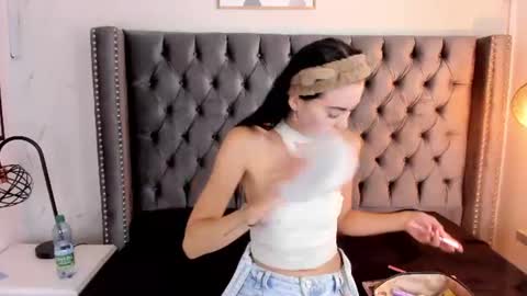 Snapshot of anya_belth chatting on June 20, 2026, 3:37 pm anya_belth online show from June 20, 2026, 3:37 pm