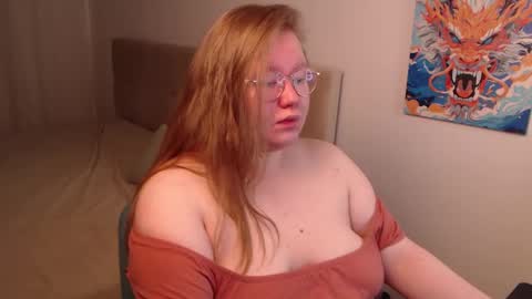 Anya Muna online show from December 14, 2024, 4:52 pm